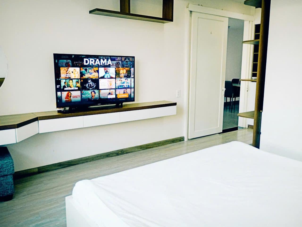 Secc Luxury 2-Br Apartment, Scenic Valley, Saigon Exhibition And Convention Center, Fv Hospital, Phu My Hung District 7 Хошимин Екстериор снимка